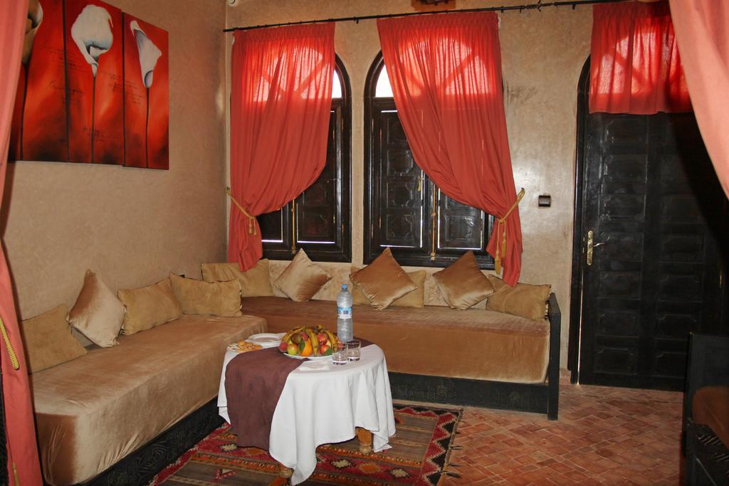 Al Jasira Hotel Szavíra Kültér fotó